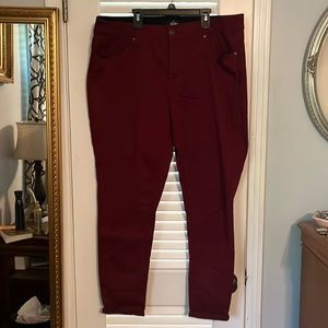 Maroon soft skinny jeans- LuLaRoe brand size 38- women 18/20